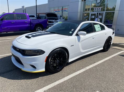 dodge charger scat pack daytona